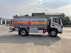 东风多利卡8吨流动加油车 可分期包上牌上户