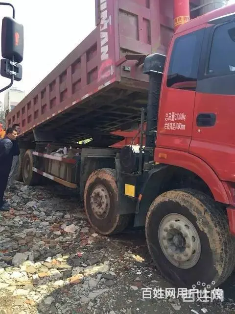 出售个人一手车，国四重载欧曼etx前四后八的图片