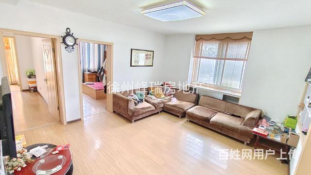 急售万达广场旁 精装三室 送大汽车库 家具家电全送 随时看房的图片