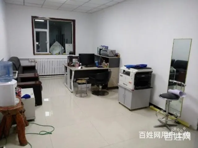 西客站直播间临街办公室工位虚拟办公注册营业执照出租的图片