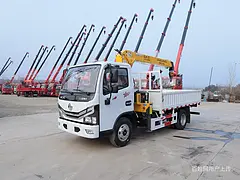 东风多利卡4-5吨直臂随车吊 厂家直销包上户