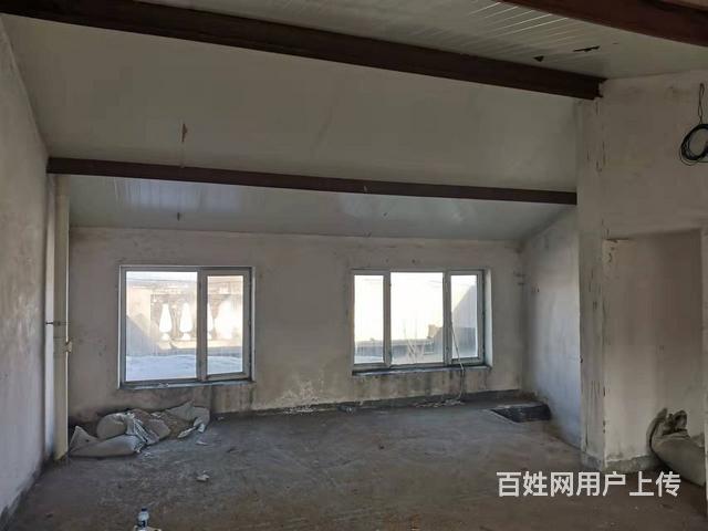 新华镇城建住宅楼六带七复试 135平房本面积70平 毛坯房的图片