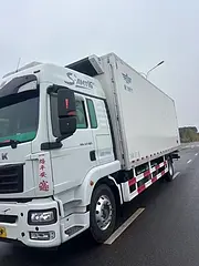 低价出售，精品国六汕德卡7米8冷藏车