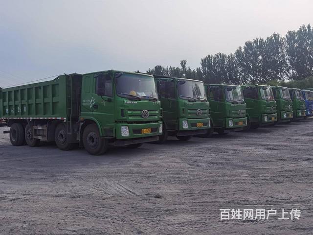 多台个人干活车，三环昊龙，前四后六的图片