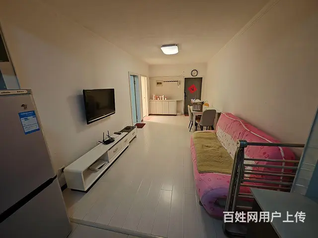 义美家园4楼，一室一厅家电齐全月租1100 - 图片 1