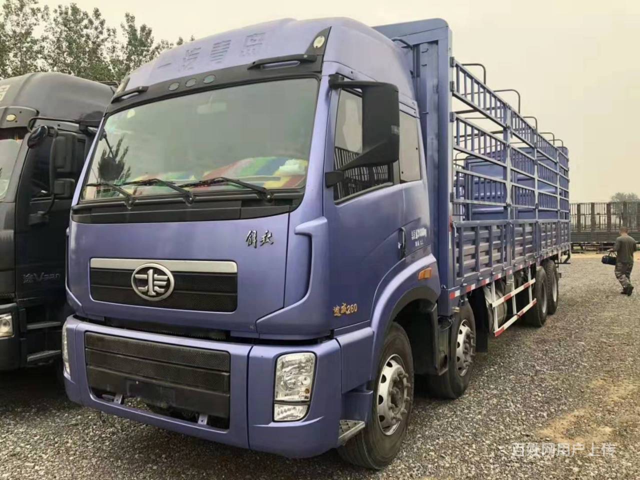 解放9米6途威280马力457桥个人名辽宁省北镇市