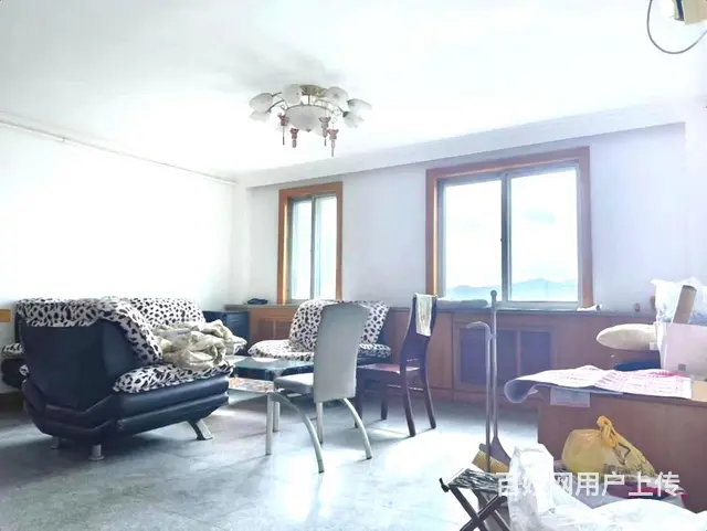 芝罘湾万达华茂小区电梯房烟中大厦朝阳卧室 - 图片 5