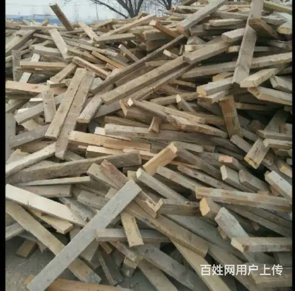 日照东港区高价大量回收各大工地废木板木头方子木 - 图片 1