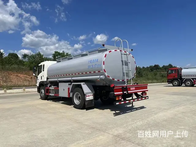 国六重汽豪沃10吨油罐车 公司有现车 价格美丽 - 图片 4