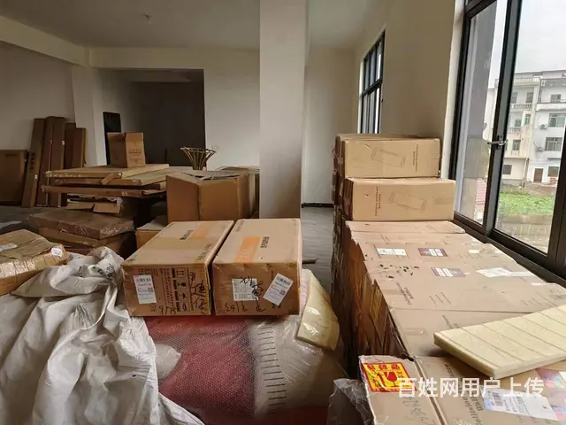 (麦子邦免费找店)房东直租,龙门镇菜市场出口三层临街商铺! - 图片 8