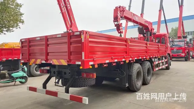 东风D3后八轮货箱8.3米12吨随车吊厂家联系方式 - 图片 9