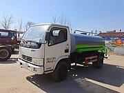 东风多利卡5方洒水车出售，三轮洒水车，8吨洒水车
