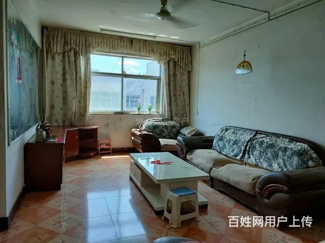 五金公寓 - 图片 1