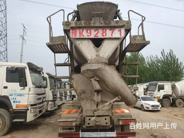 出售二手豪沃搅拌车 大14方 后八轮 国四森源上装 - 图片 4