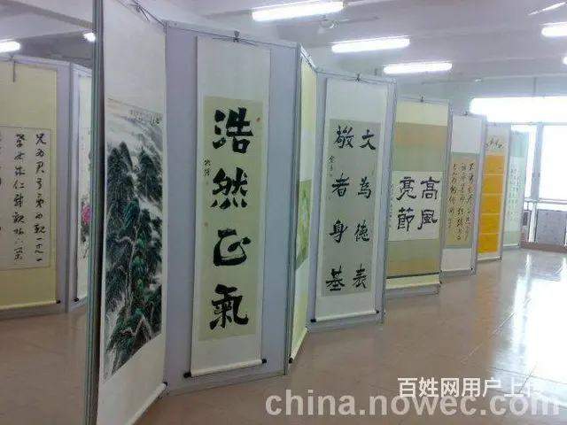 八棱柱书画摄影展板租赁销售 - 图片 1