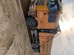 陕汽德龙