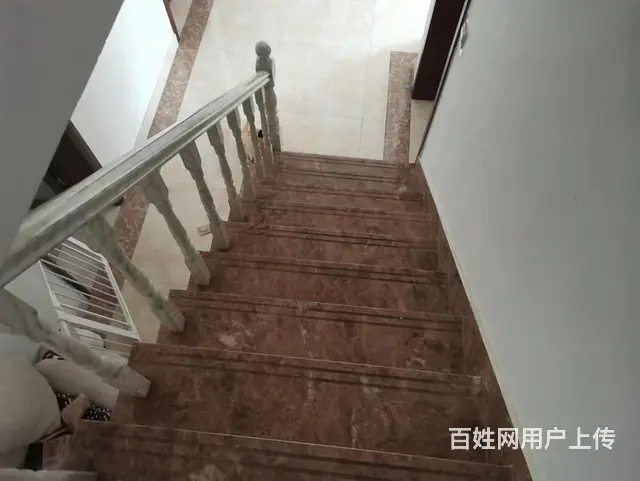 上海明珠花园 一楼带院子 带车库145平 130万精装修 - 图片 2