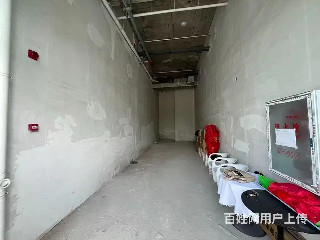 XN 温江区 临街全业态商铺房东直租 有烟道超大外摆区 - 图片 5