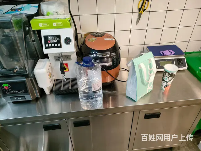 沈阳大学对面品牌奶茶700cc出兑保赚 - 图片 2