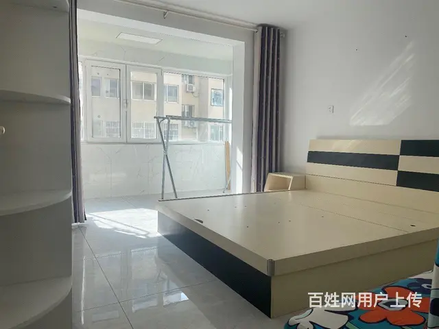 海峰路三楼，80平，两室，月租1600元 - 图片 4
