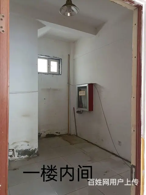 鹿鸣新苑商铺 共两层 1500元/月 年租 - 图片 5