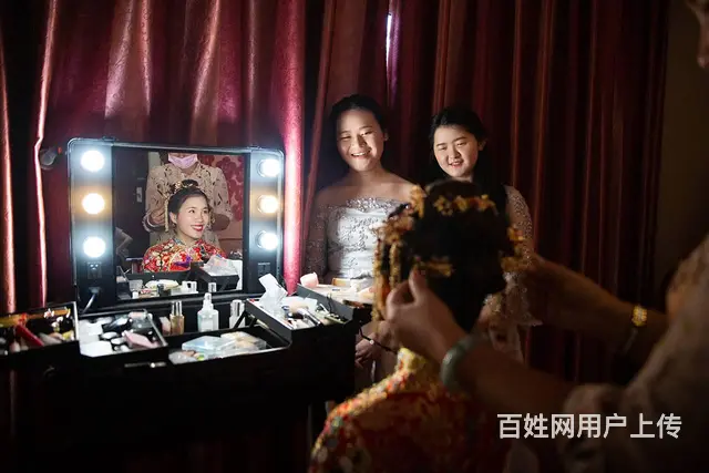 昆明结婚早上秀禾服，下午白色婚纱户外婚礼化妆 - 图片 1