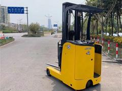 二手叉车，1.5吨电动叉车，前移式进口电动叉车转让