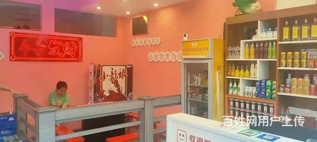 龙里县西南药都生态城龙泉花园117.78平螺蛳粉火锅店转让 - 图片 4