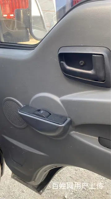 福田油气两用厢式货车 - 图片 5