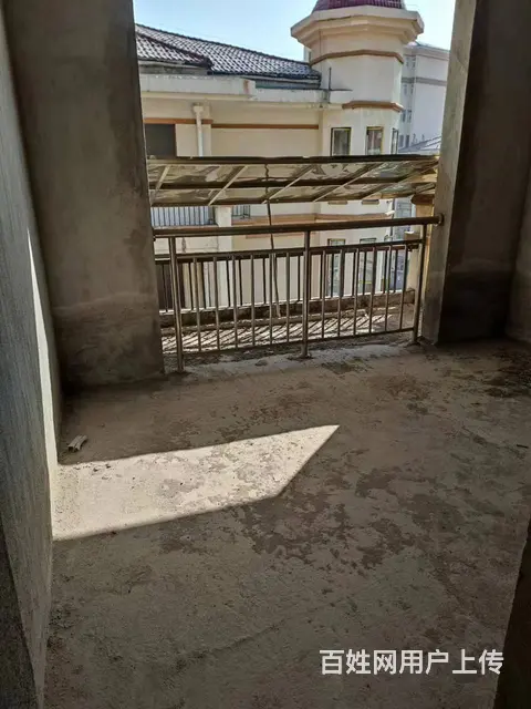 上高新城区滨江一号毛坯大三房小区沿河证件齐全可按揭 - 图片 5