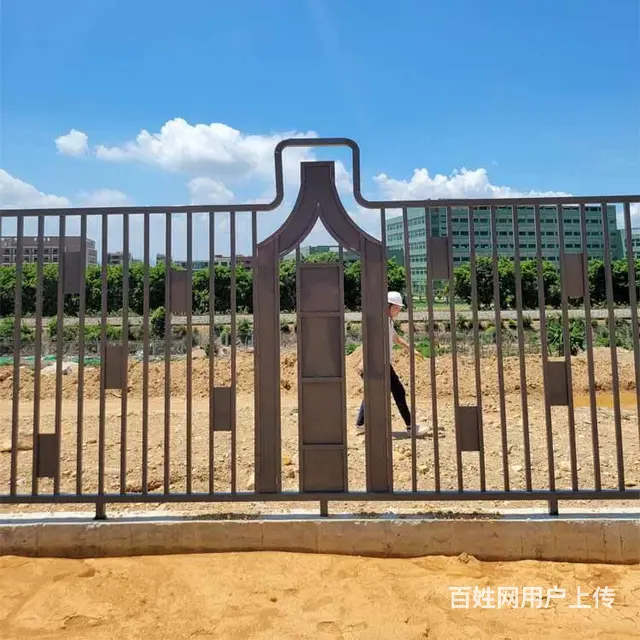 锌钢护栏图片 广州小区围墙栏杆高度 - 图片 6