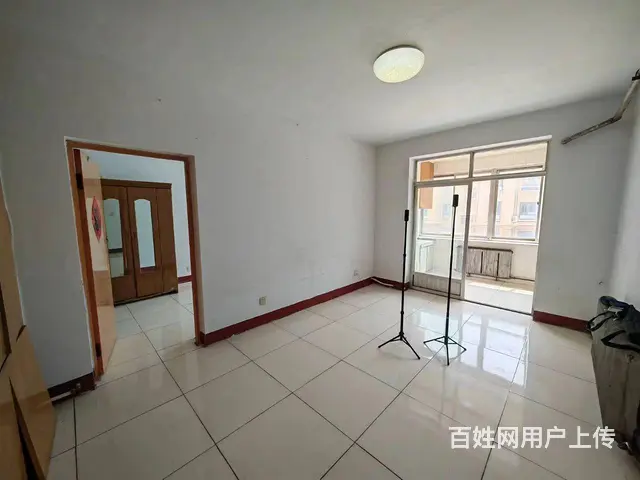 低首付 五中学区 富甲天城旁边花鸟鱼市附近三楼72平，简装两 - 图片 6