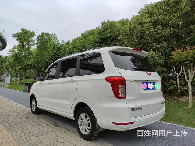 五菱 宏光 2019款 宏光S 1.5 手动 舒适型7-8座 - 图片 5
