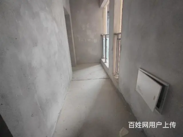 毛坯房三房两厅双卫，带室内平台 - 图片 1