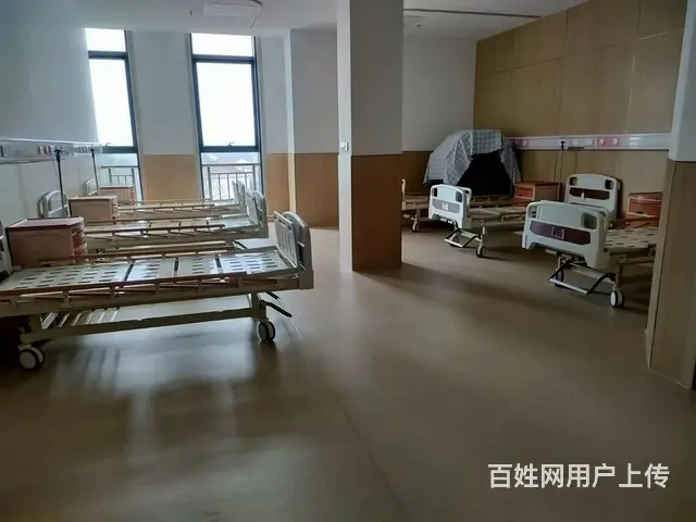 泰州市药城护理院PVC同质透心地板案例 - 图片 2