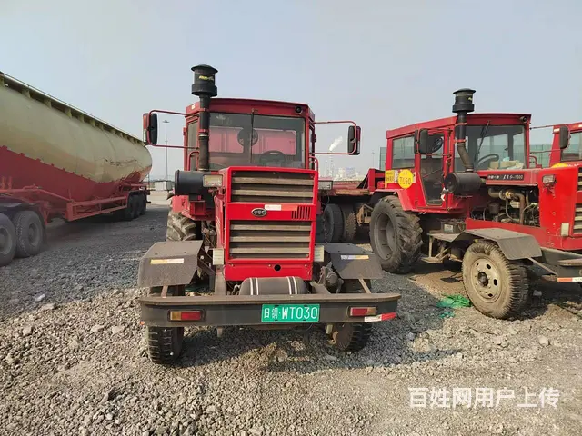 东方红轮式拖拉机的图片