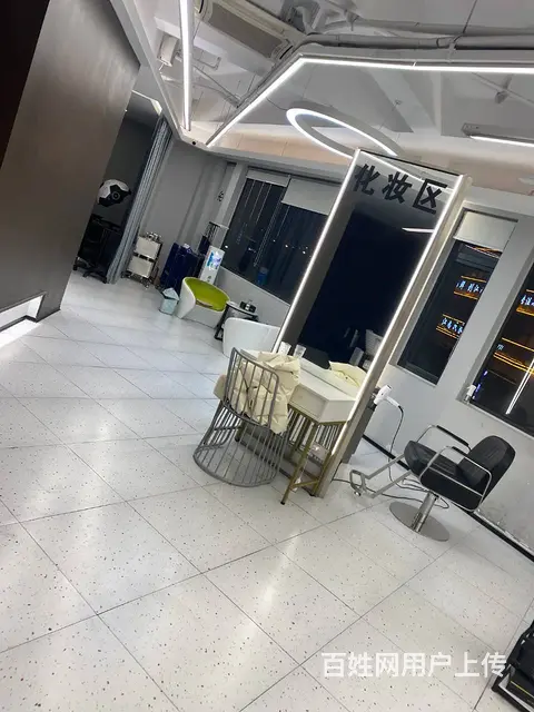 拱墅和睦地铁出入口旁商城步行街正对面美容美发店转让 - 图片 3