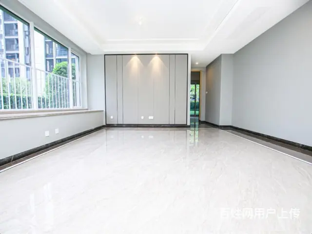 锦尚和品府 客厅东边对泳池 南边1300方大草坪 诚心卖 - 图片 1