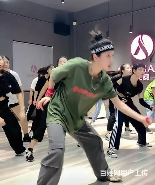 带诚心想学舞蹈的学徒 - 图片 2