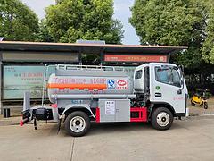 油罐车-加油车-普货罐式洗井液车价格