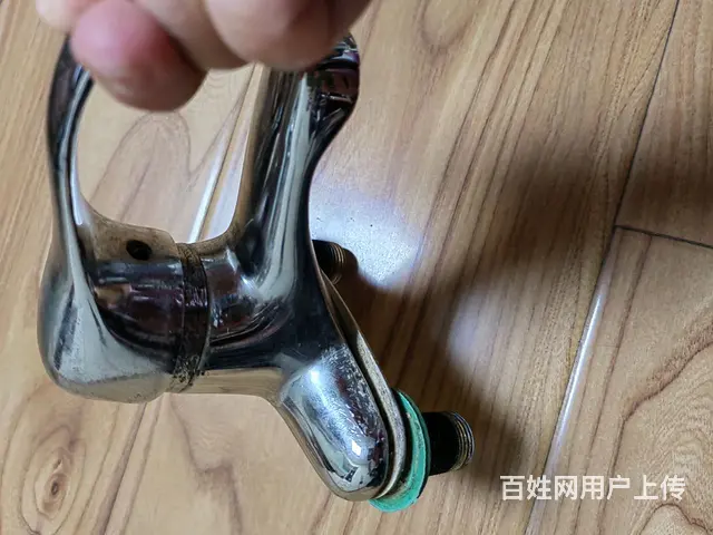 水龙头以及下水配件便宜卖了 - 图片 2