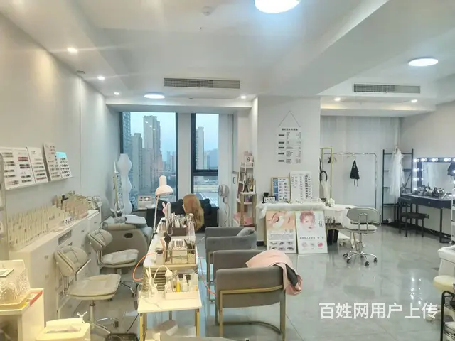 （易转介绍）嵊州吾悦写字楼生意稳定位置很棒美容院转让的图片