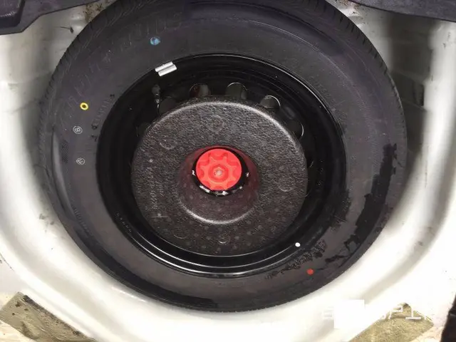 丰田 雷凌 2015款 1.6G 无级 橙色限量版 - 图片 4