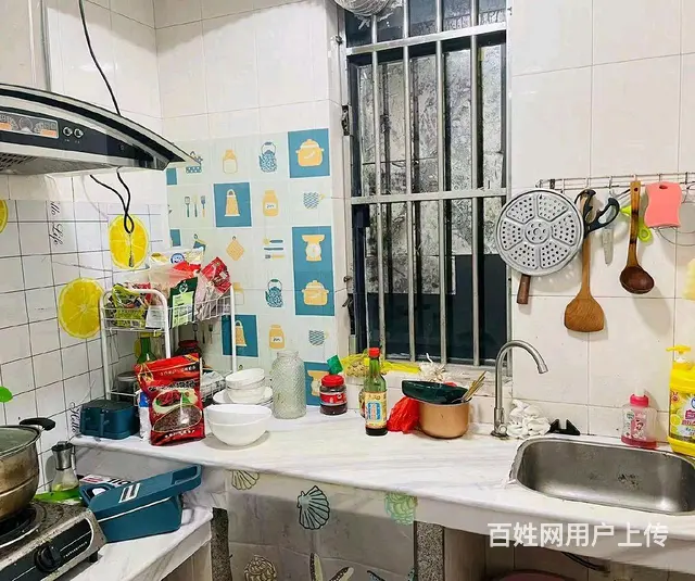 前山市场附近 浩益花园，精装方正一房一厅 - 图片 1