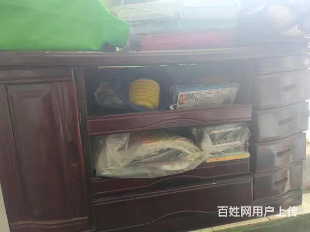 电视柜 床头柜都是实木的 - 图片 1