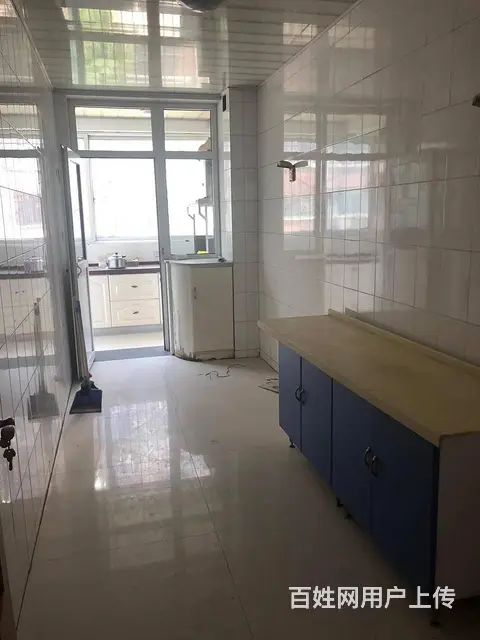育英街附近车库上2层三居带车库 普通住宅 精装修 - 图片 2