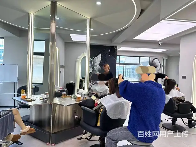 （51旺铺推荐）五华区世纪广场96平美发店转让 - 图片 8