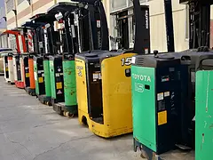 进口国产二手电瓶叉车，站立式仓储电动堆高4米叉车，