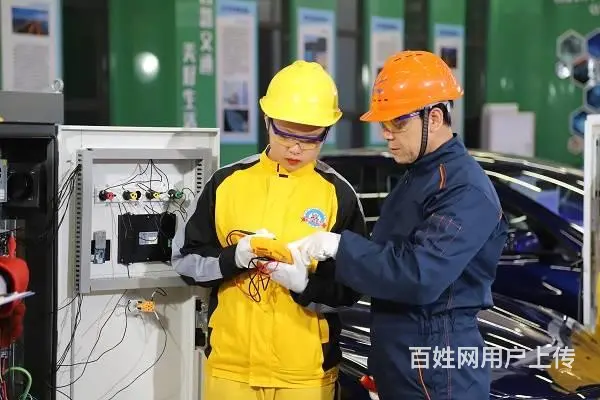 在乌鲁木齐市万通技工学校开启多彩校园生活 - 图片