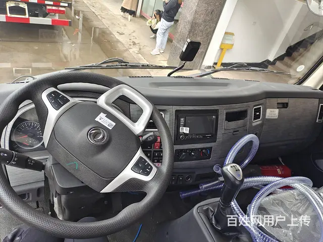 带暗仓23方东风景程小三轴运油车不超重上户无忧 - 图片 7